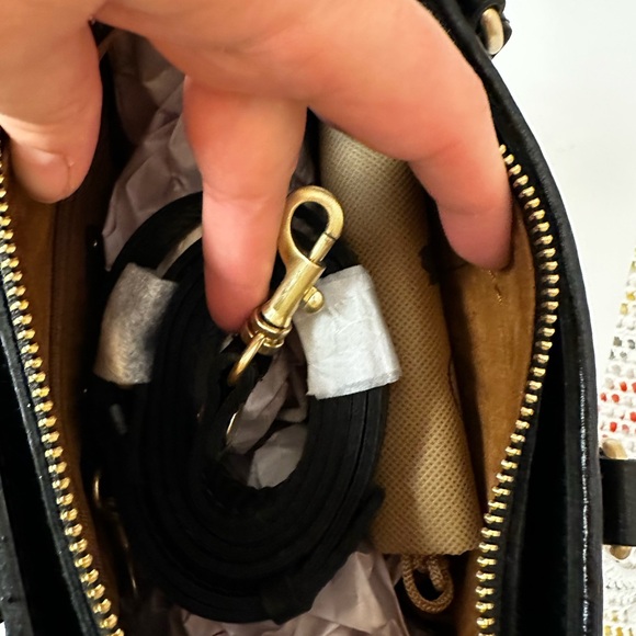 Patricia Nash Black and Cream Tote Bag - Picture 5 of 12